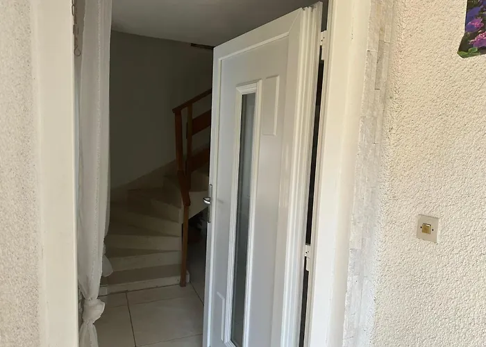 Casa Blanca, Biograd Na Moru