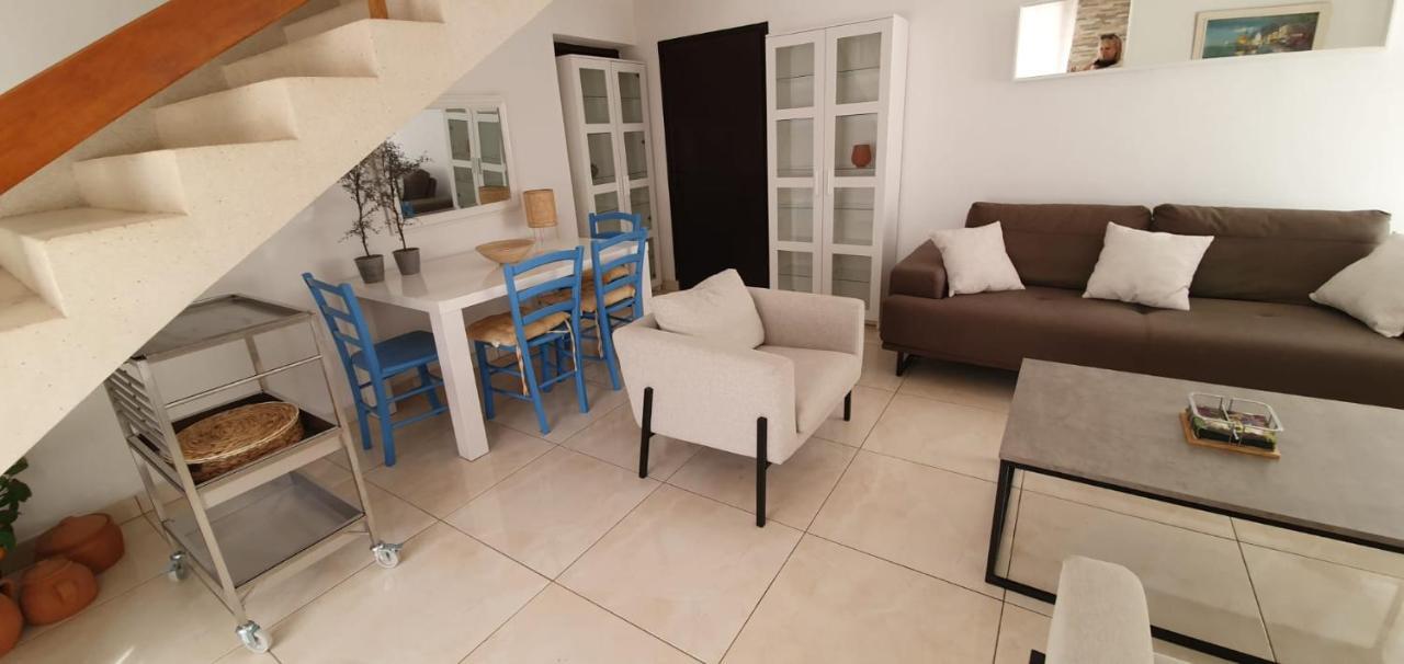 Casa Blanca, Apartment