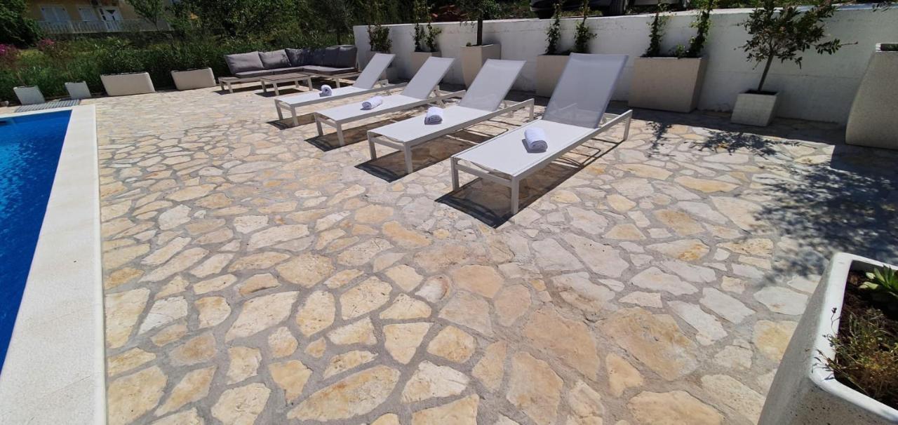 Casa Blanca, Biograd Na Moru
